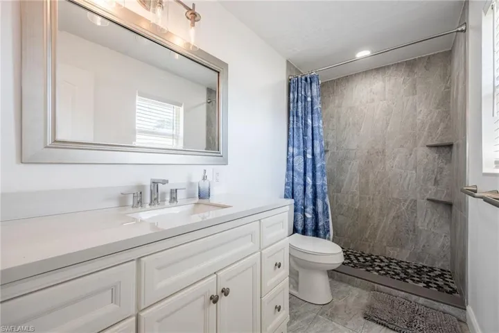 432 SW 38th  TER, Cape Coral, FL 33914