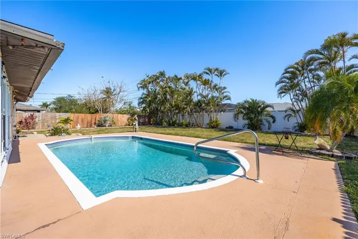 432 SW 38th  TER, Cape Coral, FL 33914