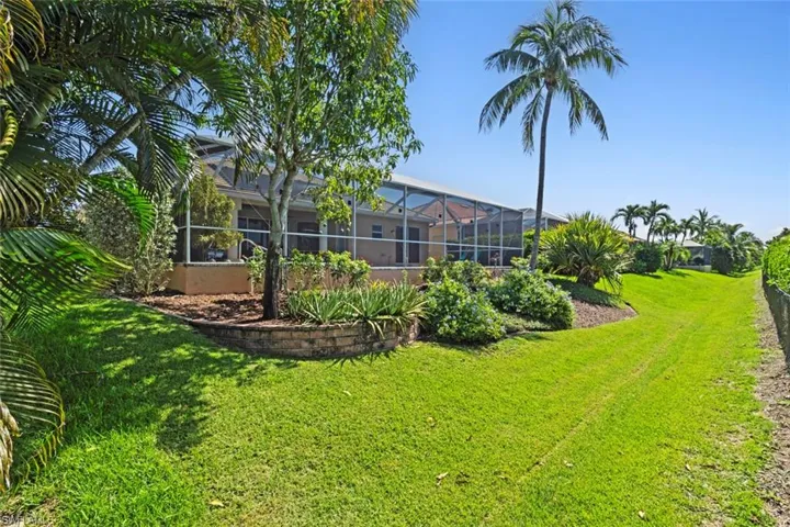 8348 Southwind Bay Cir, Fort Myers, Florida 33908