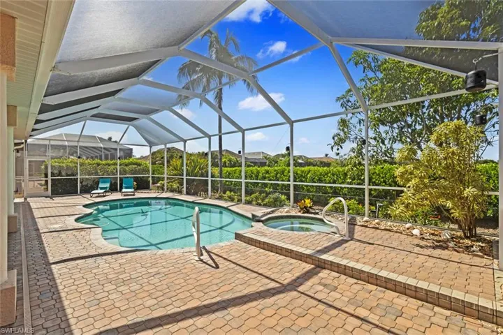 8348 Southwind Bay Cir, Fort Myers, Florida 33908