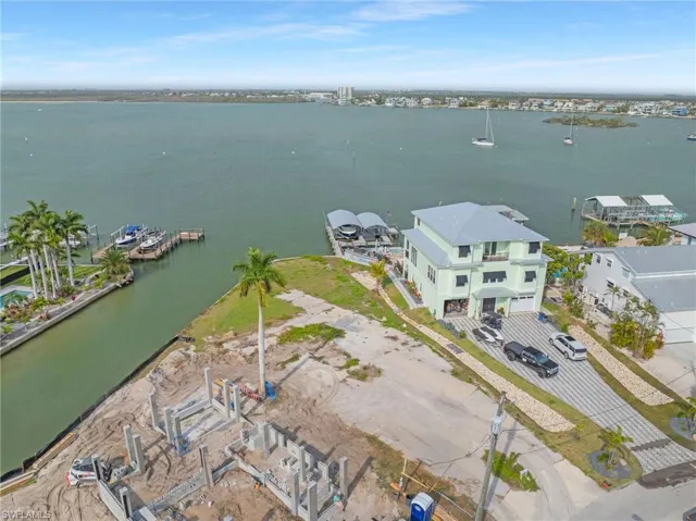 507 Carlos Cir, Fort Myers Beach, Florida 33931