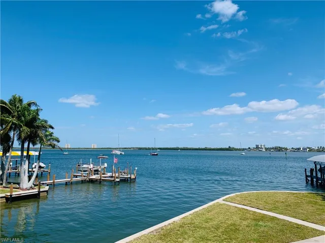 507 Carlos Cir, Fort Myers Beach, Florida 33931