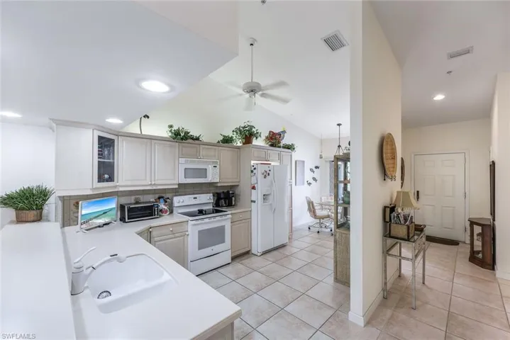 2036  Cascades  DR, Naples, FL 34112