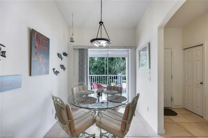 2036  Cascades  DR, Naples, FL 34112