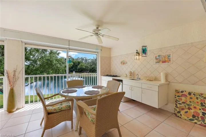 2036  Cascades  DR, Naples, FL 34112