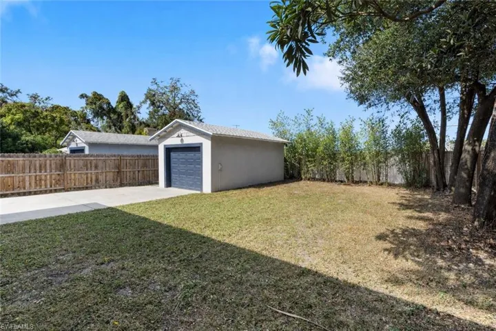 1324 E Giddens  AVE, Tampa, FL 33603