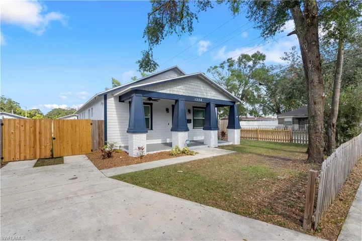 1324 E Giddens  AVE, Tampa, FL 33603