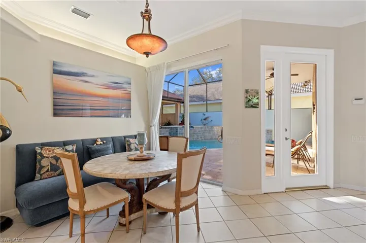 Eat-In Kitchen