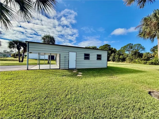 707 Washington Ave, Lehigh Acres, Florida 33972