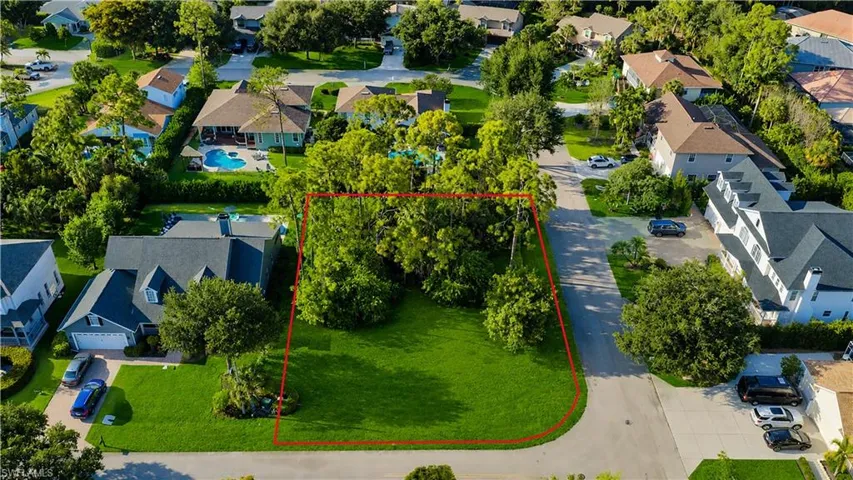 Buildable lot in established North Naples Community