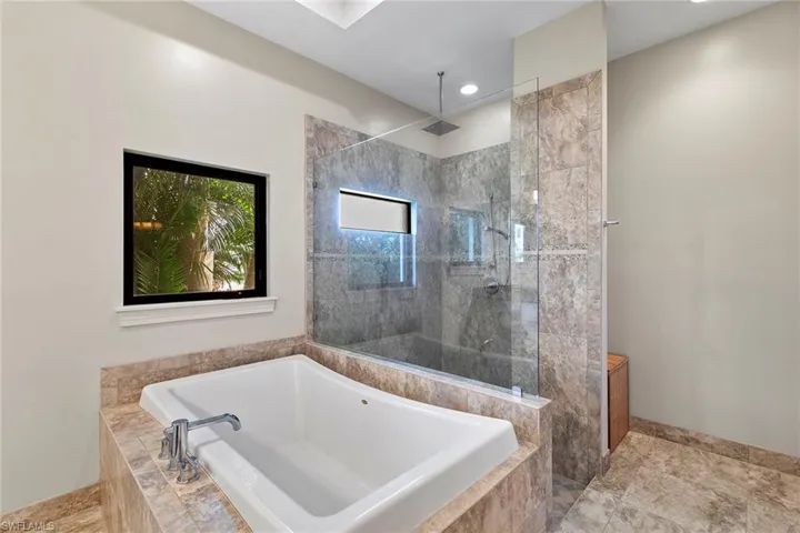 580 Goldcoast Ct, Marco Island, Florida 34145