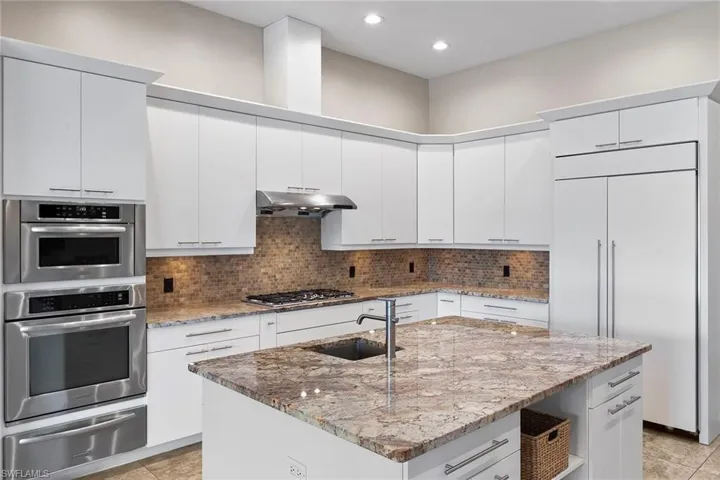 580 Goldcoast Ct, Marco Island, Florida 34145