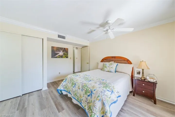 788  Park Shore  DR, Naples, FL 34103