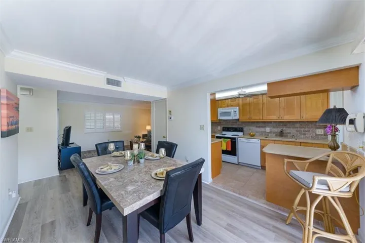 788  Park Shore  DR, Naples, FL 34103