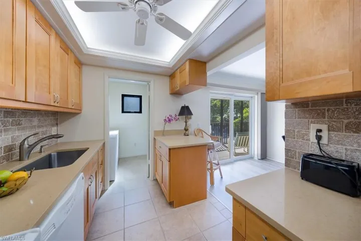 788  Park Shore  DR, Naples, FL 34103