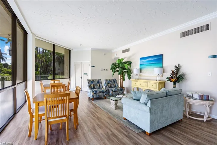 788  Park Shore  DR, Naples, FL 34103