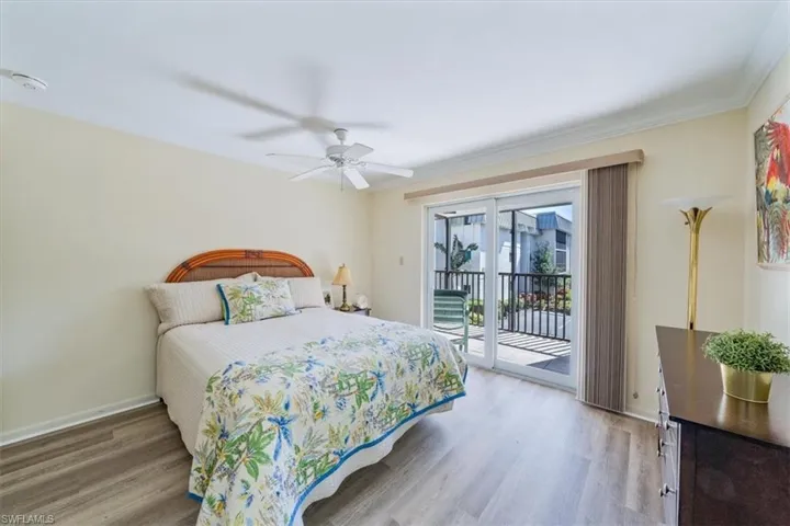 788  Park Shore  DR, Naples, FL 34103
