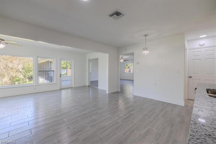 14801 Riverview CT, FORT MYERS FL 33905