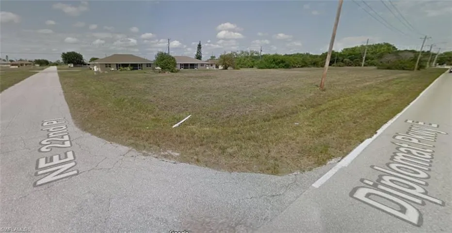 2305  Diplomat E PKWY, Cape Coral, FL 33909