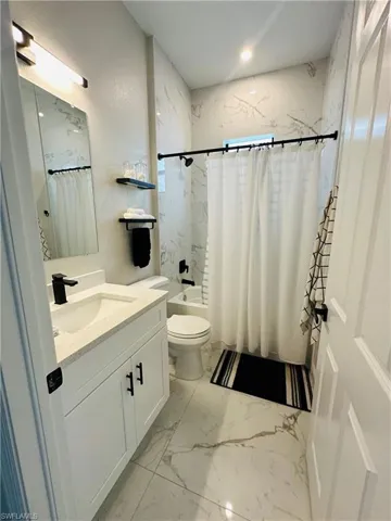 613 Hibiscus Ave, Lehigh Acres, Florida 33972