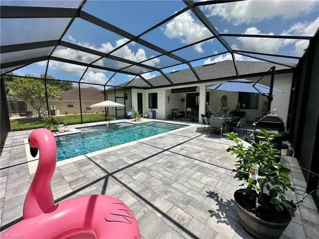 613 Hibiscus Ave, Lehigh Acres, Florida 33972