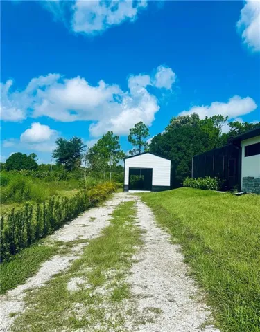 613 Hibiscus Ave, Lehigh Acres, Florida 33972