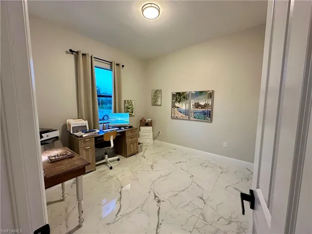 613 Hibiscus Ave, Lehigh Acres, Florida 33972
