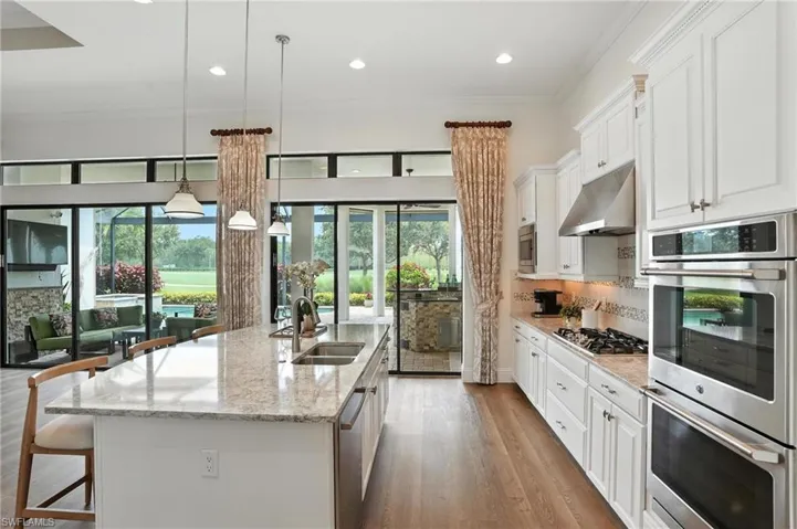 8836  Savona  CT, Naples, FL 34119