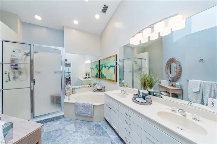 737  Eagle Creek  DR, Naples, FL 34113