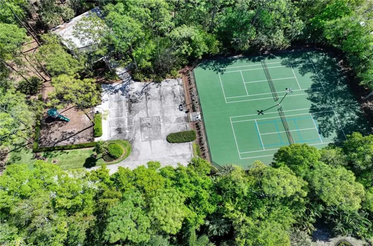 Bird's eye view. Clubhouse, fitness room, tennis and playground.