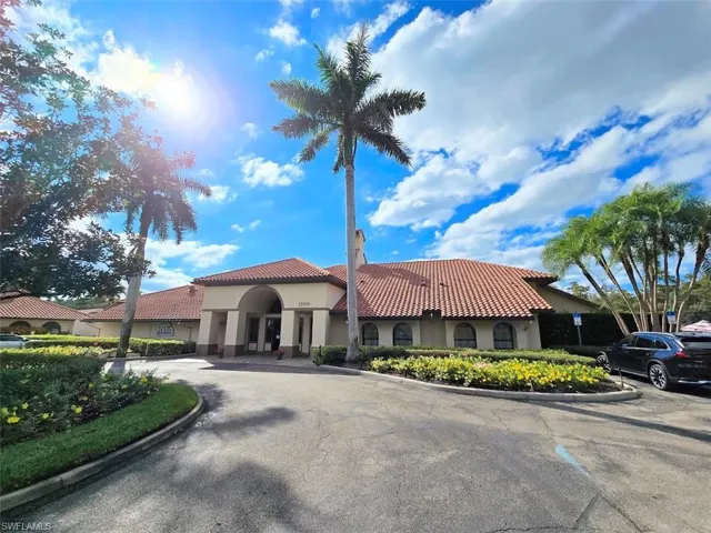 Cross Creek Clubhouse