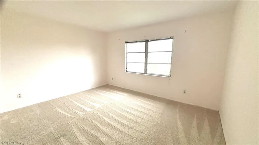 2 bedrooms & 2 full bathrooms Priced RIGHT to sell NOW!