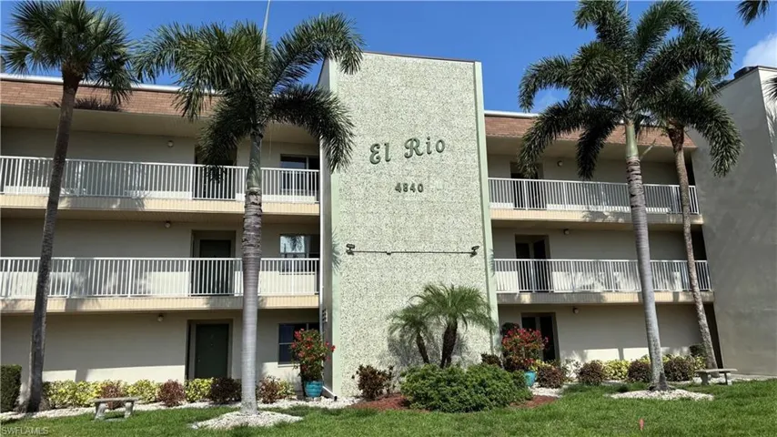 This 3rd floor 2 BR/2 full BA condo is priced to sell NOW!