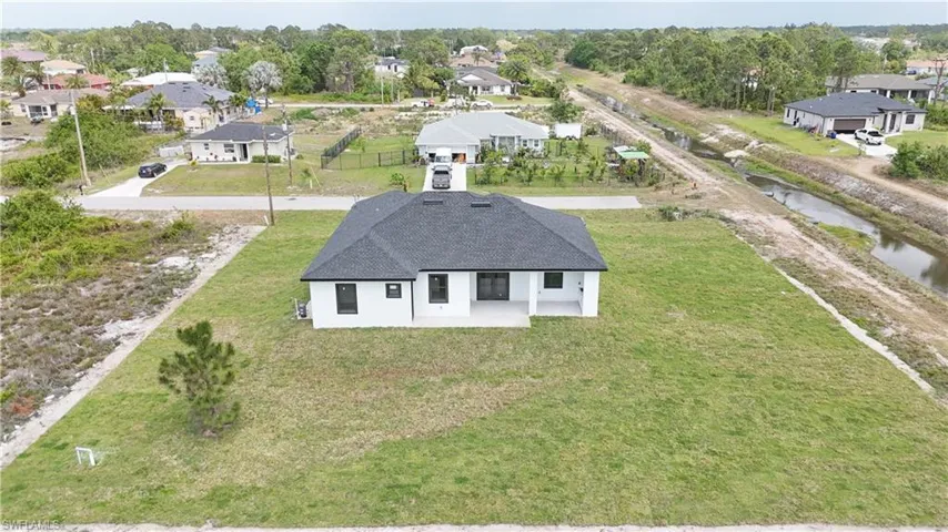 Bird's eye view with a residential view