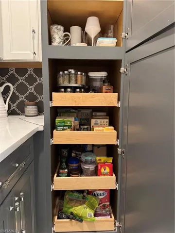 Custom Butler's Pantry