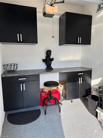 Custom Workbench in Garage