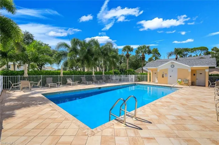 752 Wiggins Lake Dr 201, Naples, Florida 34110