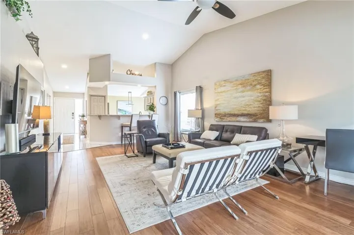 Open and airy flow to the floorplan