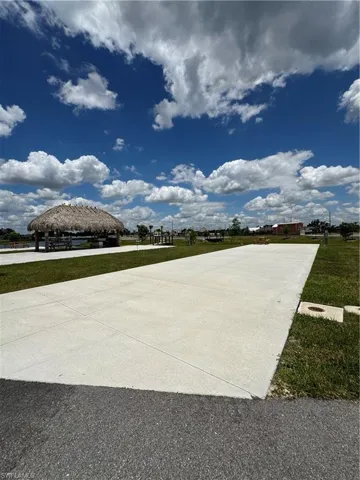 251  Horizon  RD, Punta Gorda, FL 33982