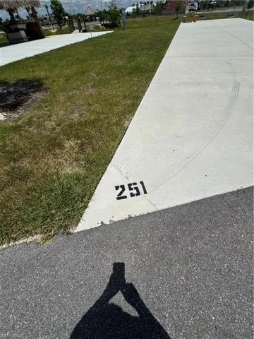 251  Horizon  RD, Punta Gorda, FL 33982