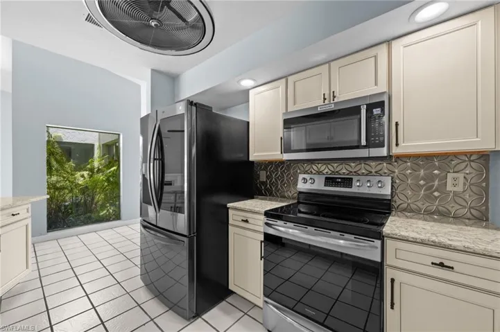 7305 Constitution Cir, Fort Myers, Florida 33967