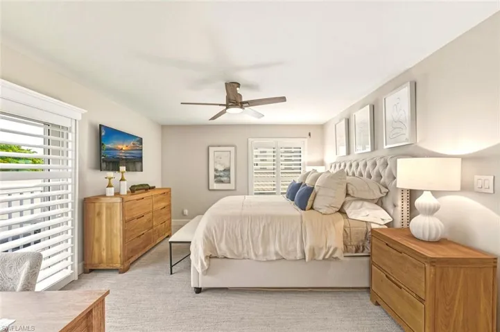 250 Park Shore Dr 101, Naples, Florida 34103
