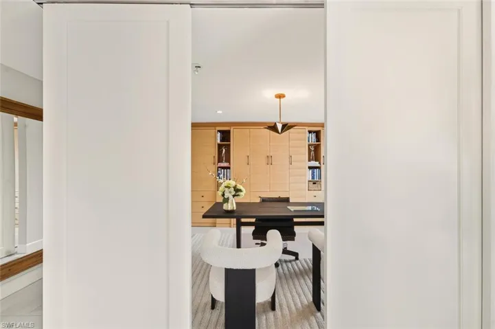 250 Park Shore Dr 101, Naples, Florida 34103