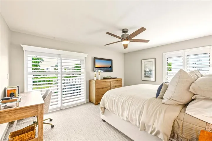 250 Park Shore Dr 101, Naples, Florida 34103