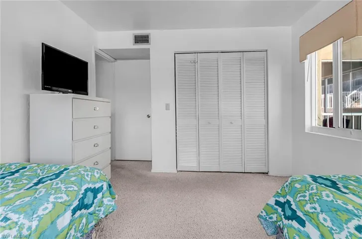 1051 Foxfire Ln # 201, Naples Fl 34104
