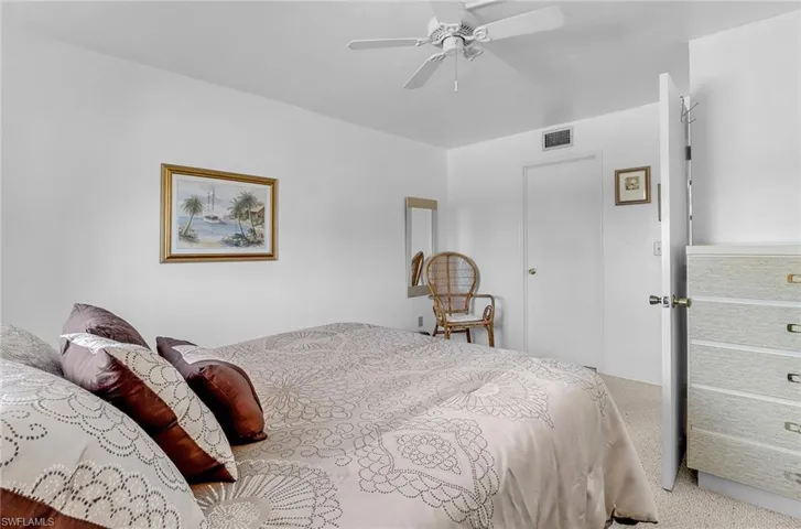 1051 Foxfire Ln # 201, Naples Fl 34104