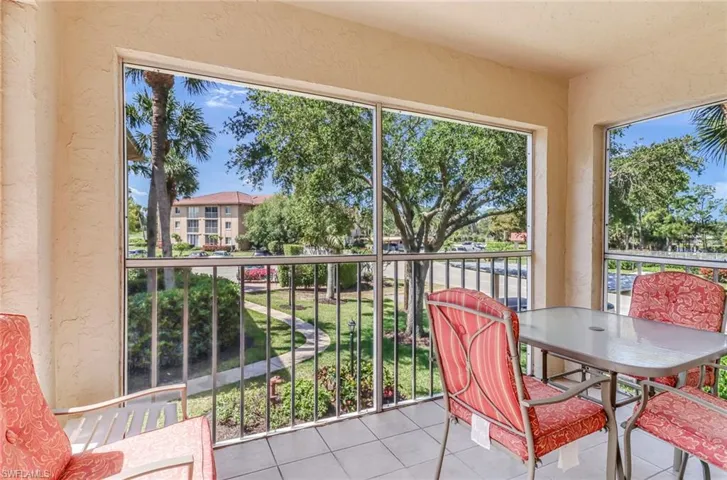 1051 Foxfire Ln # 201, Naples Fl 34104