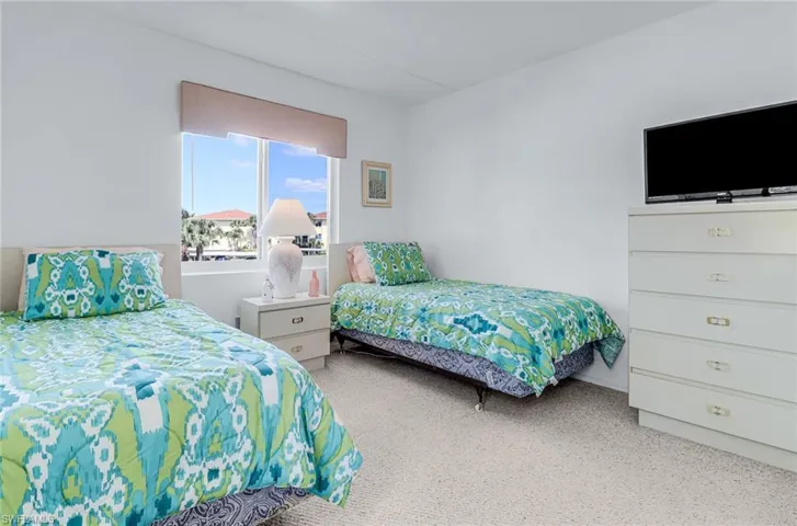 1051 Foxfire Ln # 201, Naples Fl 34104