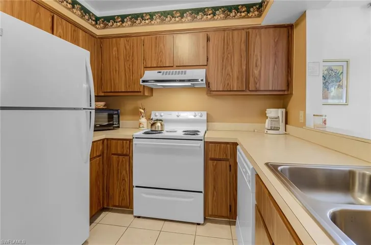 1051 Foxfire Ln # 201, Naples Fl 34104
