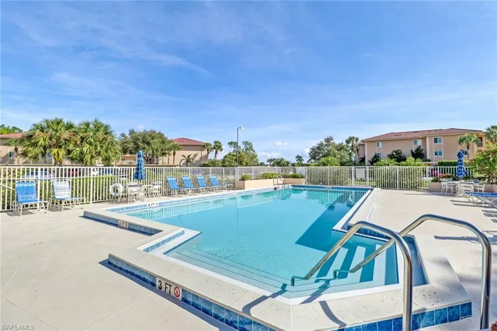 1051 Foxfire Ln # 201, Naples Fl 34104